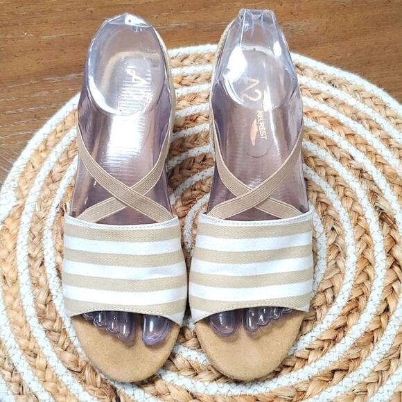 A2 by Aerosoles Women’s Boyzenberry, 6.5 Tan Wedge Sandals - Picture 3 of 10